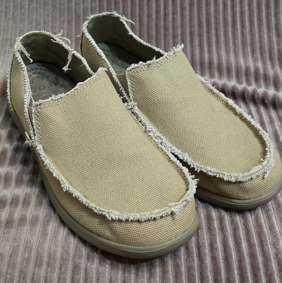 Crocs Santa Cruz Beige Tan Loafers Men's Size 7 Slip On Shoes Canvas Khaki - Picture 1 of 4